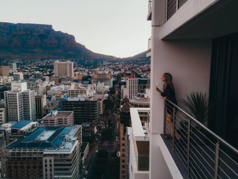 "Lykke On Bree" - Unique Apartment With Stunning Table Mountain Views Cape Town Dış mekan fotoğraf